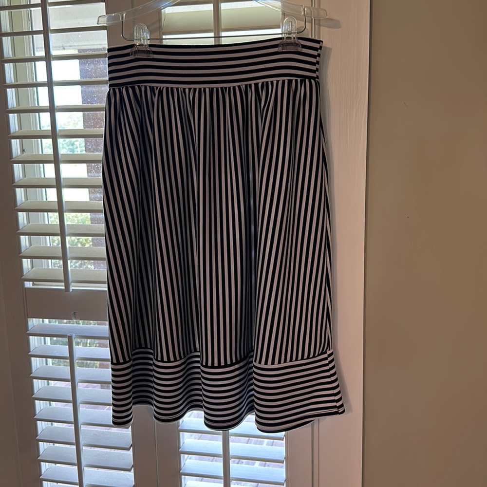 Forever 21 Black & White Striped Skirt
